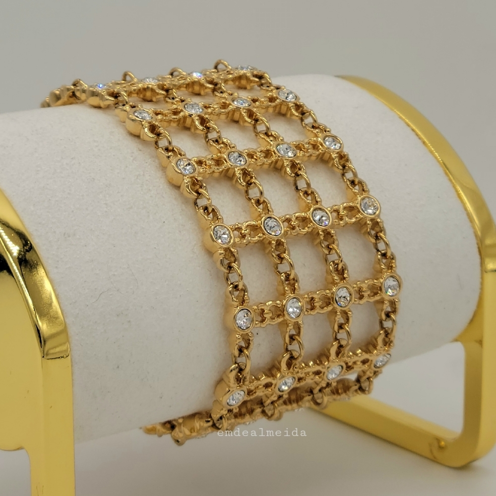 SOLD - Swarovski Crystal Vintage Gold Tone Lattice Weave Statement Bracelet - Picture 3 of 6